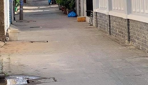Bán Nhà Gấp Trả Nợ Ngân Hàng , Dt 70M2 , Hẻm Xe Hơi 1806 Tt Nhà Bè