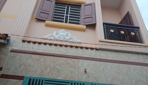 Gia Đình Tôi Cần Bán Gấp Nhà 1 Trệt 2 Lầu 4Phòng Ngủ Giá 1,75 Tỷ