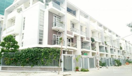 Bán Nhà Phố Thương Mại - Tiện Để Ở Và Kinh Doanh