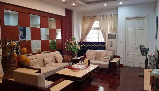 Nhà Đẹp 2 Mặt Thoáng, Ôtô Khu Chùa Láng. Dt 74M2X4 Tầng, Mt 5M. Giá 7.x Tỷ