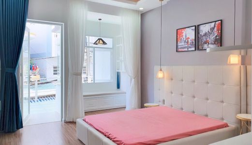 Bán Nhà Tuyệt Đẹp Hẻm 1247 Huỳnh Tấn Phát. Diện tích: 3.85X15M. 1 Trệt, 1 Lầu, 2 Phòng ngủ. Tặng Nội thất Cao Cấp  . Giá 4 Tỷ .