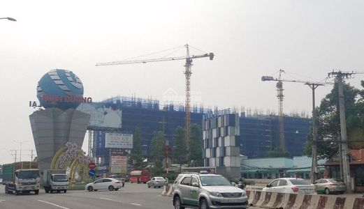 Cần Tiền Bán Gấp Căn Hộ 3Pn,2Wc Ngay Mặt Tiền Ql13, Sổ Riêng, Sang Tên Ngay