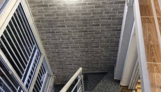 Bán Nhà Hẻm 1115 Huỳnh Tấn Phát . Diện tích: 4.2X6M. 1 trệt ,4 lầu . gồm phòng khách , phòng bếp , 4 phòng ngủ, 3wc.  Giá 1.5 Tỷ .