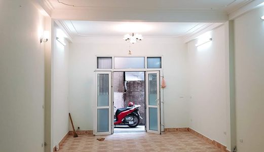 Nhà Đẹp, Vài Bước Ra Mặt Phố Trương  Định, Dt: 55M2, 4Tầng, Mt: 4M6, Giá: 3.2 Tỷ.