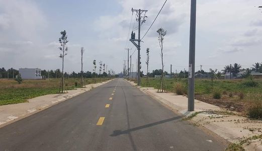 Cần bán gấp  lô đất mặt tiền đường 17A