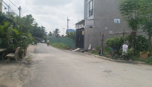 Bán Đất Hẻm 835 Nguyễn Duy Trinh. Phường Phú Hữu Quận 9. 51.3M2.  Giá 2.8 Tỷ