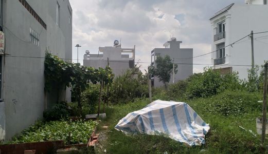 Bán Đất Hẻm 835 Nguyễn Duy Trinh. Phường Phú Hữu Quận 9. 51.3M2.  Giá 2.8 Tỷ