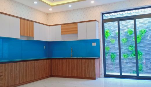 Bán Nhà Tuyệt Đẹp Khu Phạm Hữu Lầu .dt 5X18M. 3 Tầng . Full Nt . Giá 8.65 Tỷ .