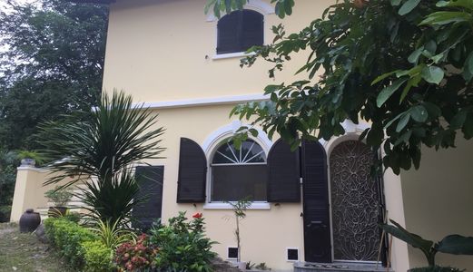 Bán Gấp 3 Căn Nhà Trên Diện Tích Hơn 8000M2 Ở Nha Trang Giá 11 Tỷ Để Đi Định Cư Nước Ngoài