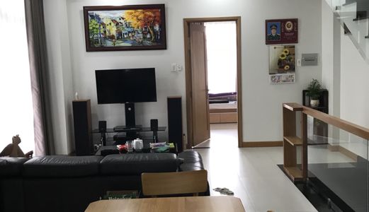 Cho Thuê Nhà Nguyên Căn Khu Công Ích .căn Góc .dt 5X18M. 3 Lầu .full Nt . Giá 30 Tr / Tháng .