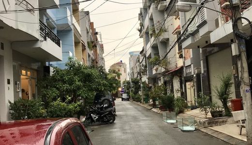 Cho Thuê Nhà Nguyên Căn Khu Lacasa Hoàng Quốc Việt . Diện tích: 5X13M. 4Pn. Full Nt . Giá 18 Tr .