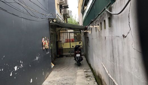 Bán Nhà Hẻm 1422 Huỳnh Tấn Phát . Dt 3X9M. 1Trệt, 1 Lầu , 2Phòng ngủ. Giá 1.3 Tỷ .