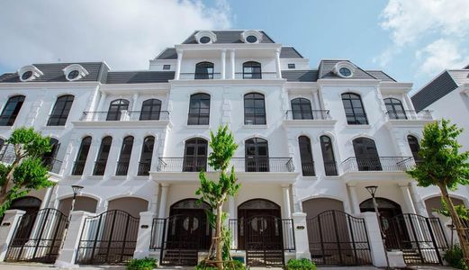 Biệt Thự Sân Vườn Mặt Tiền Quốc Lộ 1A