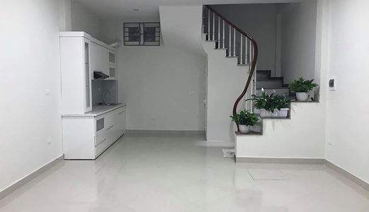 Bán Nhà Ở La Thành, 38M2, Nhà Đẹp, 5 Tầng, Giá Nhỉnh 4 Tỷ