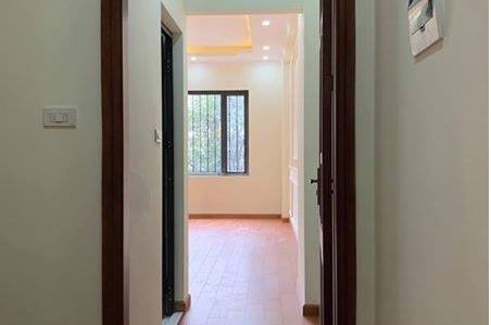 Bán Nhà Ngọc Khánh Ô Tô Đỗ Gần Nhà. Dt 54M2. Mặt Tiền 4,3M. Giá 4,3 Tỷ.