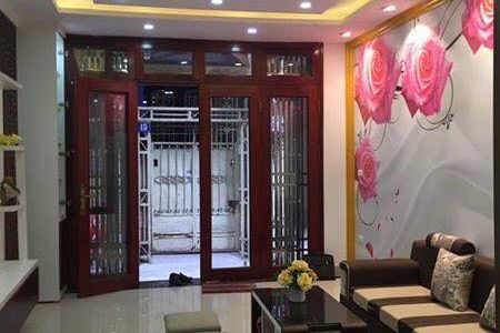 Nhà Đẹp Ngã Tư Sở, Cách 1 Nhà Ra Mặt Phố,nhà 5 Tầng 45M2,Giá 3.75 Tỷ.