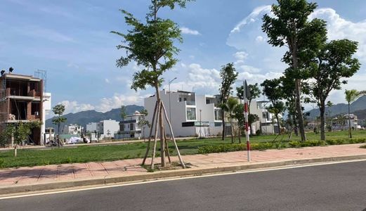 Đất Bình Chánh.pháp Lý Minh Bạch-Sổ Hồng Riêng.Điện Nước Có Sẵn.Nằm Trong Khu Dân Cư Đông Đúc