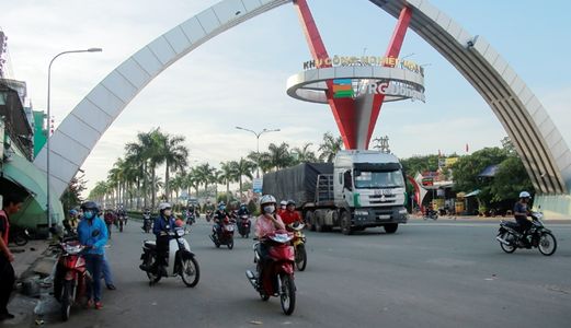 Cần Tiền Trả Nợ Ra Nhanh Vài Lô Đất Thổ Cư 250M2 - Giá 485Tr - Ngay Kcn - Sổ Hồng Riêng - Lh 0903161601
