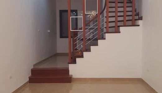 Bán Nhà Phân Lô Trường Giao Thông Vận Tải 31M X 4 Tầng – Kinh Doanh – Ô Tô Đỗ Cửa; 3,8 Tỷ.