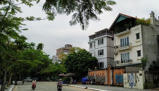 Mặt Phố Quảng Bá, Hồ Tây, Gara, Tm, Apt Dt 60M2X5T, Mt 10, Chỉ 26 Tỷ. Lh 0917420066