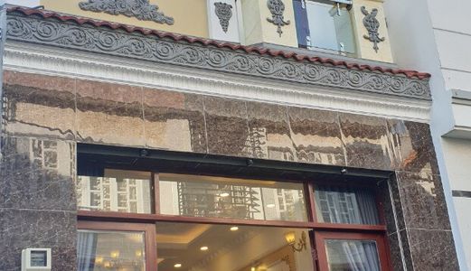 Bán Nhà Hxh 2279 Huỳnh Tấn Phát . Diện tích: 4.5X11M. 1 Trệt, 1 Lầu, sân thượng .3 Phòng ngủ. Tặng Nội thất . Giá 3.35 Tỷ .