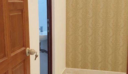 Bán Nhà Hxh 2279 Huỳnh Tấn Phát . Diện tích: 4.5X11M. 1 Trệt, 1 Lầu, sân thượng .3 Phòng ngủ. Tặng Nội thất . Giá 3.35 Tỷ .