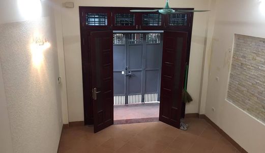 Bán Nhà Ngõ 400 Đường Hoàng Hoa Thám 40M2, 4 Tầng + 1 Tum, 3.6 Tỷ Liên Hệ 0925048888