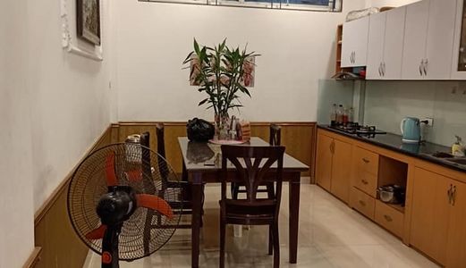 Bán Nhà Khu Trung Tâm, Gần Đường Ô Tô Ở Láng.