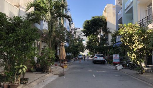 Bán Nhà Fphoos Khu Công Ích Phú Mỹ .dt 4X17.5M2. 3 Lầu ,5Pn. Giá Chỉ 7.6 Tỷ .đang Cho Thuê 16 Tr .