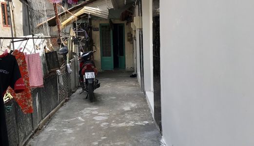 Bán Nhà Đẹp Mới Xây Hẻm 88 Nguyễn Văn Quỳ .Diện tích: 3.3X4M. 1Trệt,1 Lầu . Giá 650 Tr .