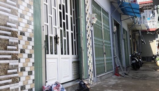 Bán Nhà Hẻm 2174 Huỳnh Tấn Phát . Diện tích: 3.2X7M. 1Trệt,1 Lầu Đúc ,2Pn. Giá 890 Tr .