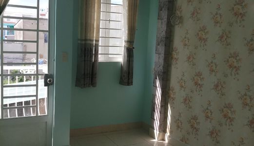 Bán Nhà Hẻm 2056 Huỳnh Tấn Phát . Diên tích: 3.2X9M. 1Trệt,1 Lầu ,2Pn. Giá 1 Tỷ 030 Tr .