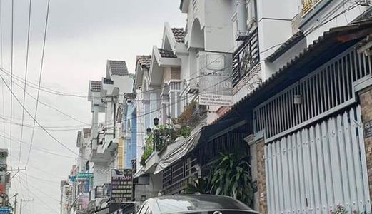 Bán Nhà Hxh 83 Đào Tông Nguyên . Dt 4.2X13M. 1Tr,1 Lầu ,2Pn Rộng . Tặng Nt . Giá 3.29 Tỷ .