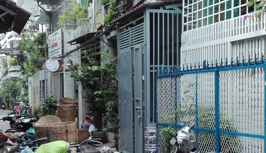 Cần Bán Gấp Nhà  Đường Trần Hưng Đạoq.1.  3 Lầu Đúc..  5,8,tỷ 