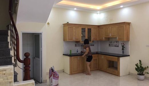 Bán Nhà Bạch Đằng, 5 Tầng, 33M2, Ô Tô Vào Nhà, 3.5 Tỷ