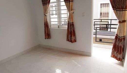 Bán Gấp Căn Nhà 1 Trệt 1 Lầu Cam Kết Sổ Hồng Riêng.đường Xe Hơi Ra Vào