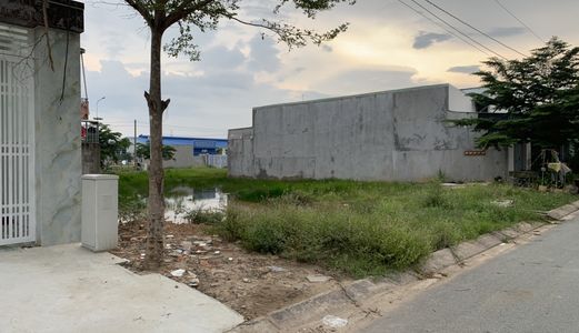 800Triệu-- Kẹt Tiền Cần Bán Gấp Lô Đất 100M2 Shr Đường 10M