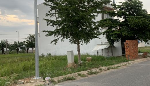 800Triệu-- Kẹt Tiền Cần Bán Gấp Lô Đất 100M2 Shr Đường 10M