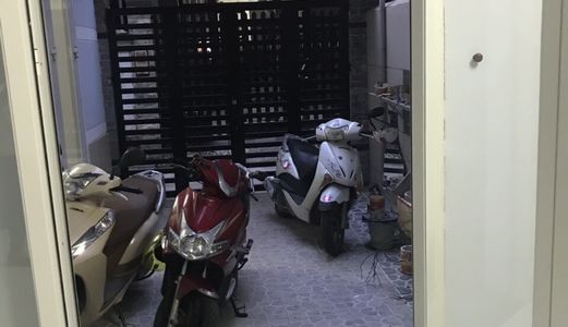 Bán Gấp Nhà Mới Xây, Tọa Lạc Tại Quận 2 Náo Nhiệt