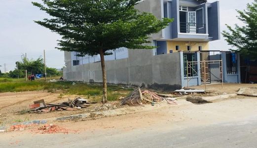 Cần Sang Gấp 1 Lô Góc 1 Lô Đất Thổ Cư Shr Đường Nhựa 20M