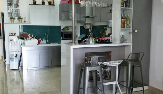 Định Cư Cần Bán Gấp Nhà Đẹp Khu Phạm Hữu Lầu, diện tích 5X18m, 3 Tầng và 5 Phòng ngủ. Giá Chốt Bán 8.2 Tỷ