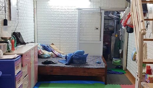 Tặng Nhà Ngõ Chợ Khâm Thiên, Bán Giá Cực Rẻ Chỉ 1.35 Tỷ, Trung Tâm Đống Đa