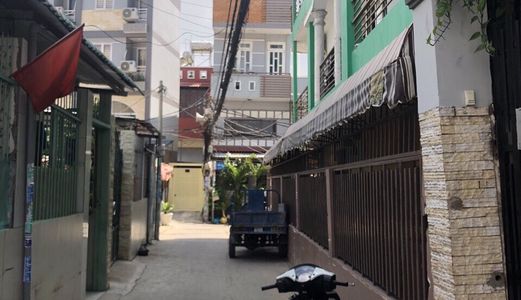 Bán Nhà Đẹp Hẻm 1056, Huỳnh Tấn phát , Quận 7, Diện tích 36m2 , Giá Rẻ , Xe Hơi Đậu Trước Cửa Nhà, Góc 2 Mặt Tiền  