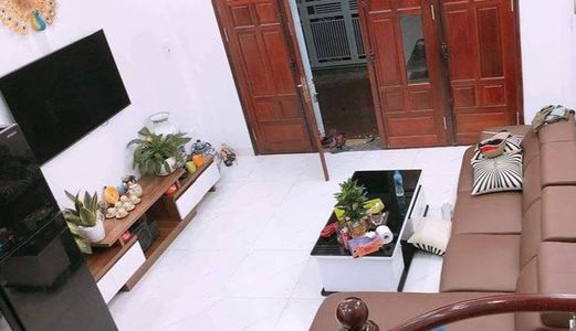 Bán Nhà Gấp Ngay Phố Thịnh Quang. Diện tích 33m2, Xây 3 Tầng, Giá 2.3 Tỷ Có Thương Lượng. 