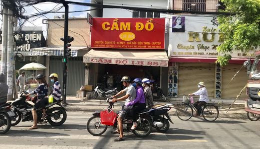 Cho Thuê Nhà Nguyên Căn Ngã Tư Huỳnh tấn phát và Phạm Hữu Lầu. Bao gồm 1Trệt ,2 Lầu. Giá 19 Tr