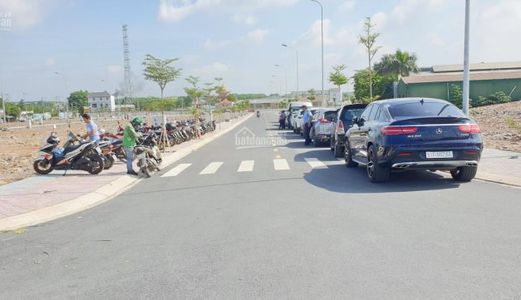 Cần Bán Lô Đất Ngay Mặt Tiền Chợ Phú Phong Bình Chuẩn Thuận An Giá 700 Triệu