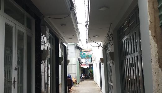 Bán Nhà Mới Hẻm 1716 Htp . Dt 4.2X8M. 1Tr,1 Lửng ,2Pn. Giá 890 Tr .