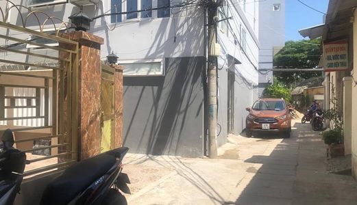 Bán Nhà 3 Tầng Kiệt Ototo 293 Nguyễn Tất Thành Vị Trí Quá Đệp Cách Đường Chính 30M 