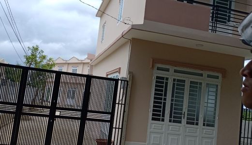 Bán Nhà Ở Hcm , 1 Trệt 1 Lầu, 2Pn, 2Wc, Ô Tô Vào Tận Nhà, Sổ Hồng, Giá 780Tr