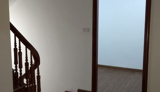 Bán Nhà Xuân Đỉnh Giáp Công Viên Hòa Bình 35m2, 5 Tầng Ô Tô Đổ Cửa.